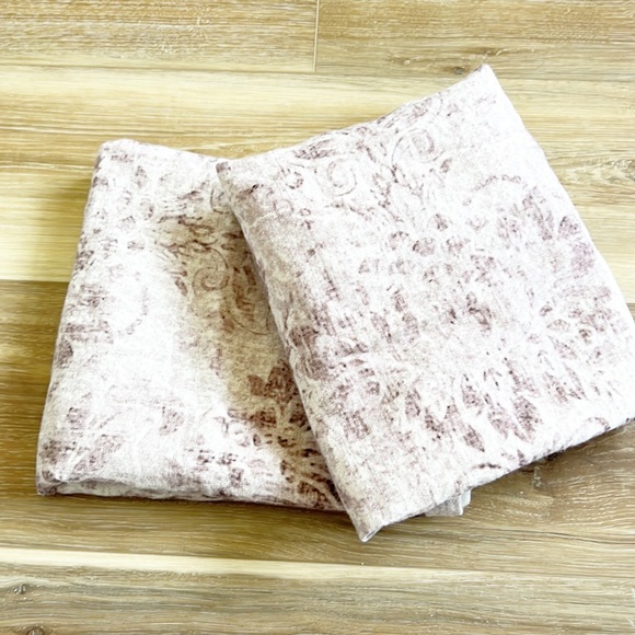 Pottery Barn Bedding Pottery Barn Linen Pillow Cases Poshmark